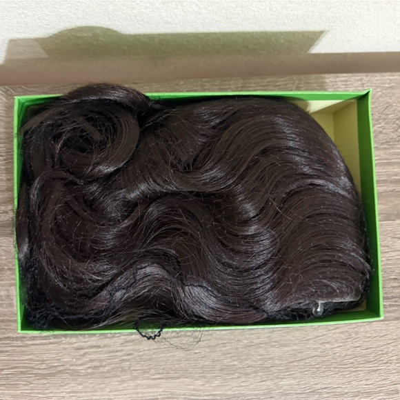 NIB Starluck Topshe 16” Brunette Bob Synthetic Lace Front Glueless Wig - Picture 9 of 9